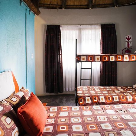 Sheri'S Lodge & Backpackers Граскоп Экстерьер фото